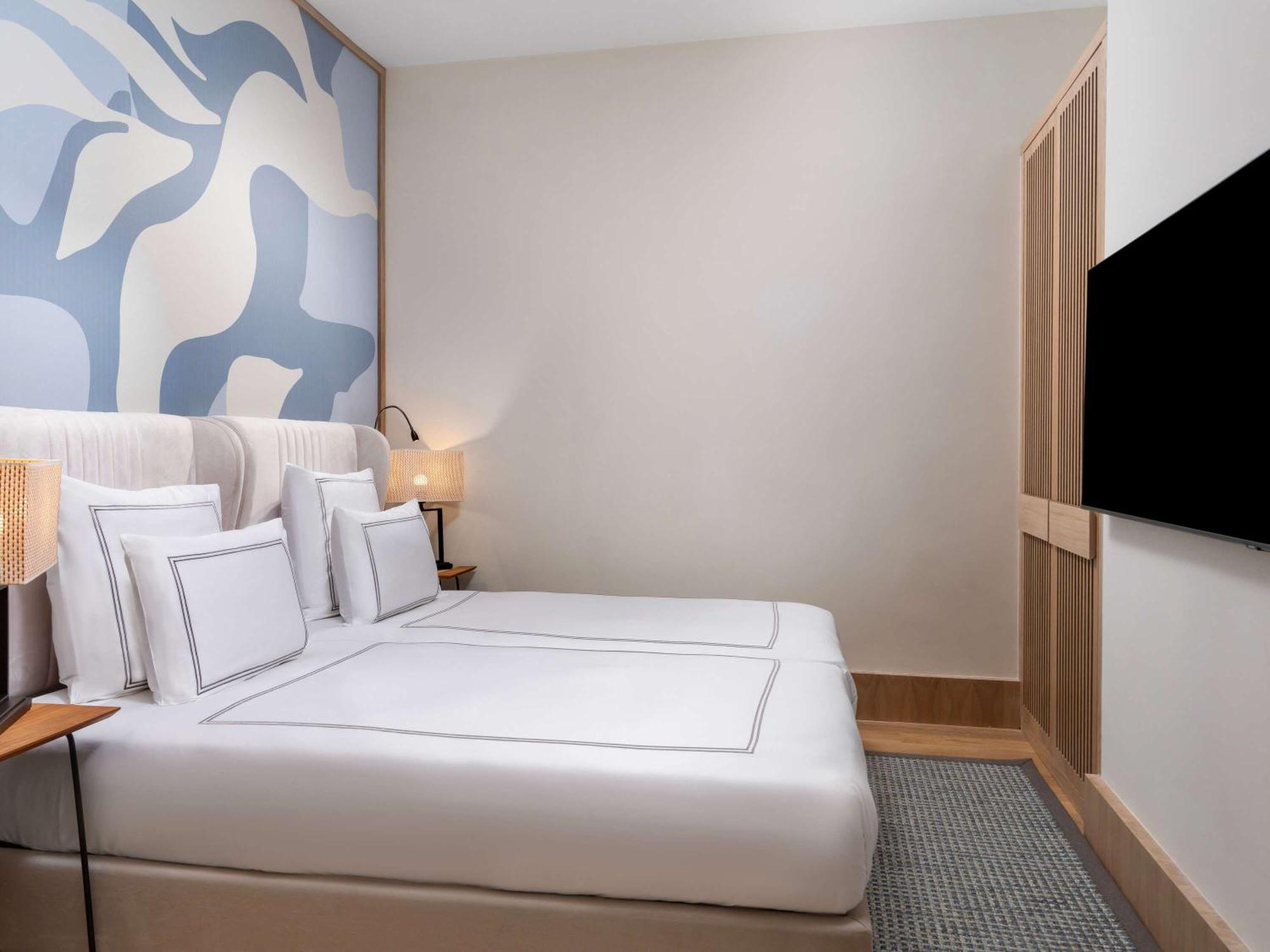Otel Swissotel Living