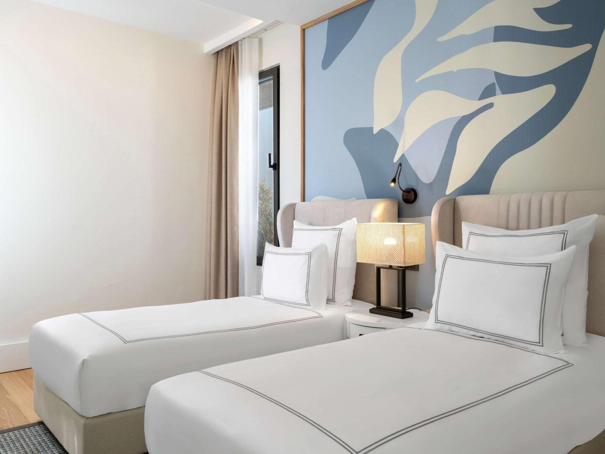 Otel Swissotel Living