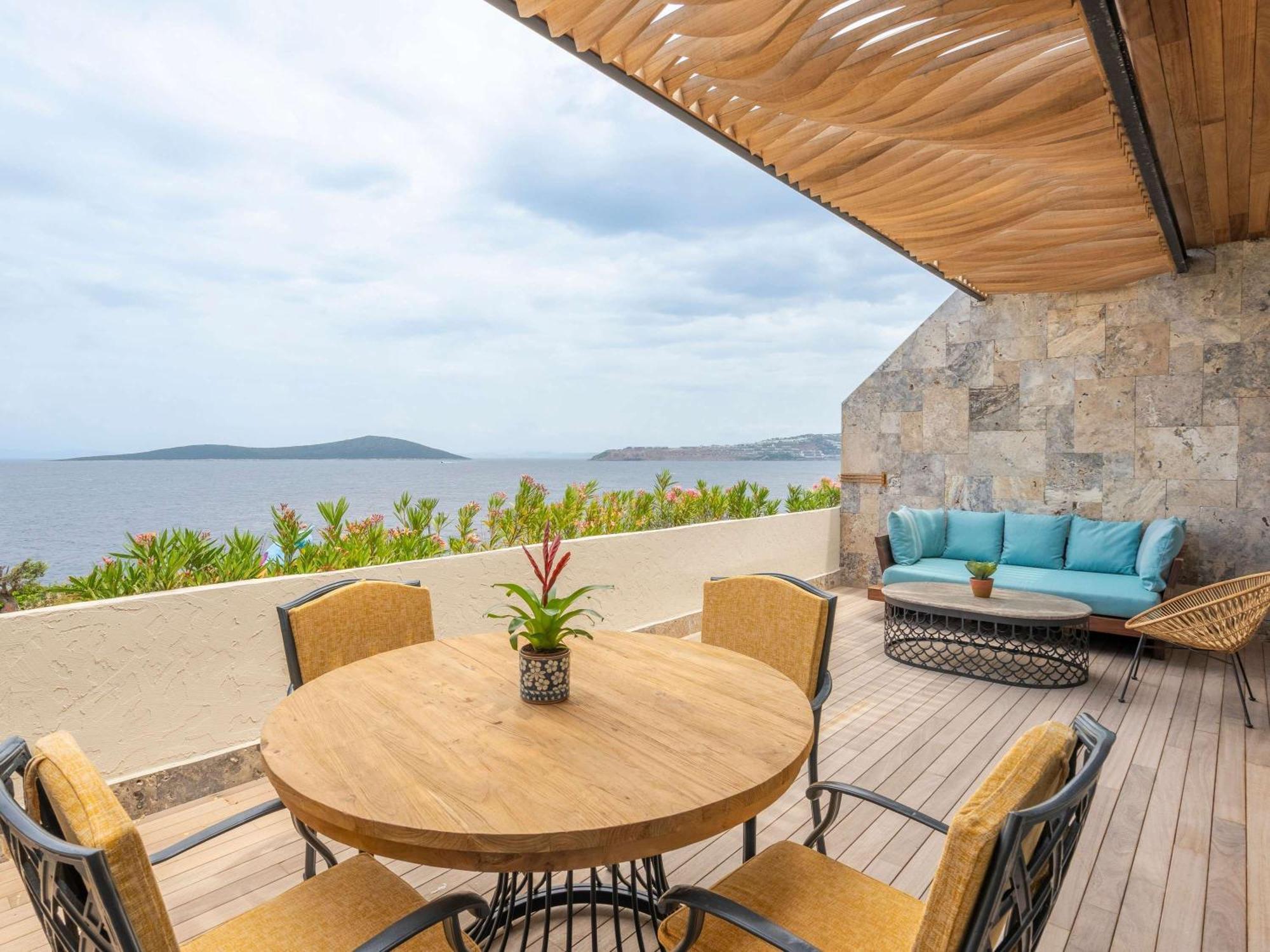 Otel Swissotel Living 5*